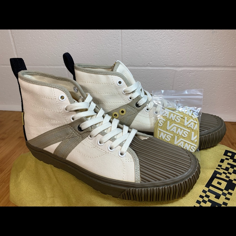 Vans Vault Taka Hayashi -TH Sk8-Hi Decon V- NEW
